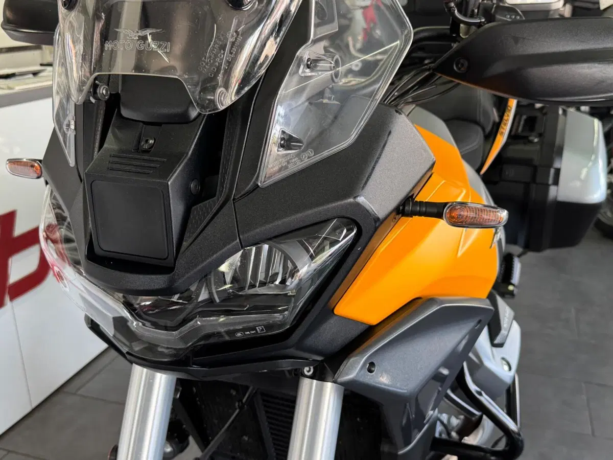 Moto Guzzi Stelvio (2024 - 26) (10)
