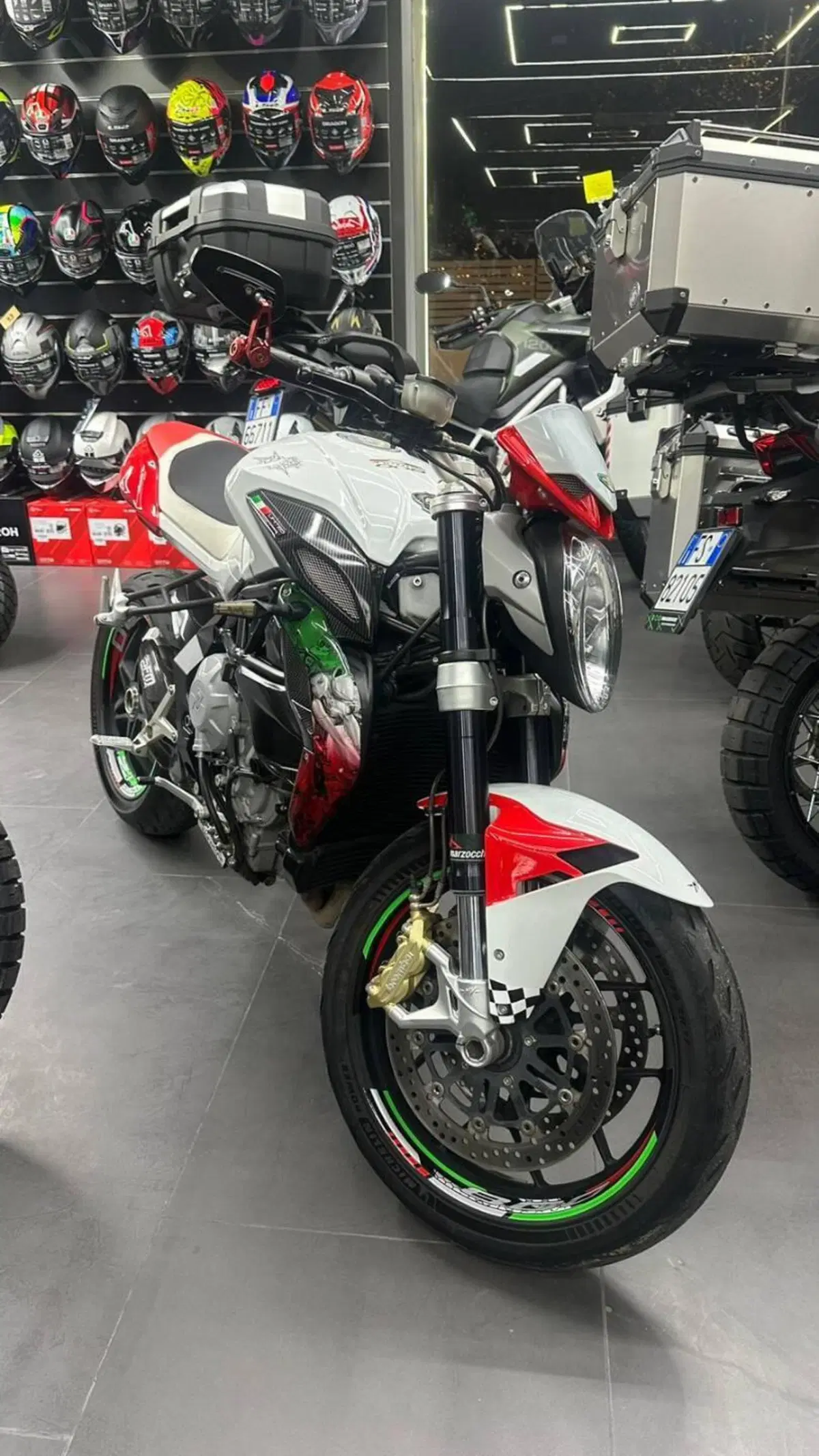 MV Agusta Brutale 800 (2012 - 15) (3)