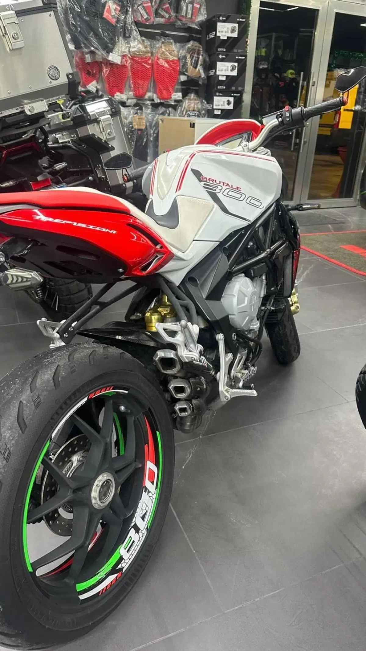 MV Agusta Brutale 800 (2012 - 15) (6)