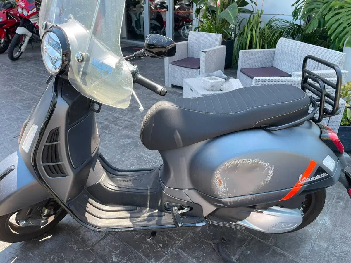 Vespa GTS 300 (2023 - 24)