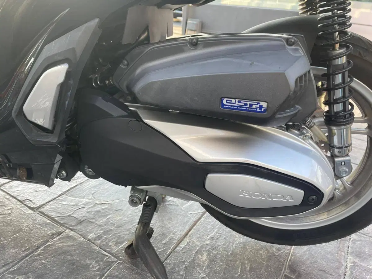 Honda SH 350 (2021 - 24) (3)