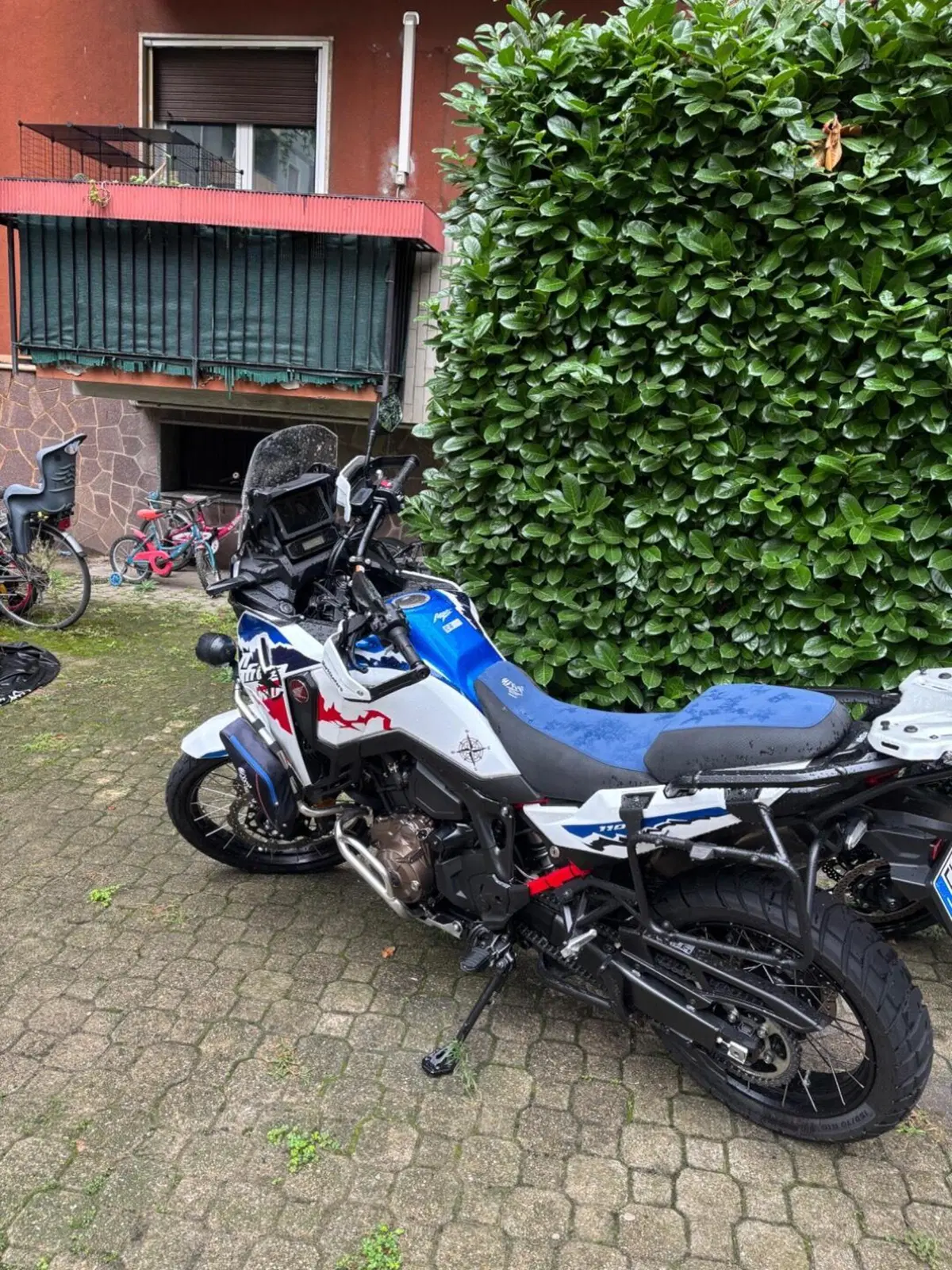 Honda Africa Twin CRF 1100L ES DCT (2024 - 26) (4)