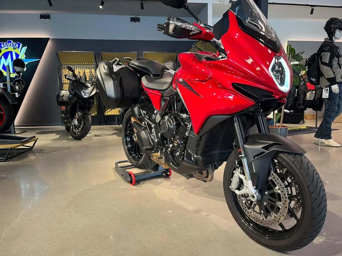 MV Agusta Turismo Veloce 800 R (2023 - 26)