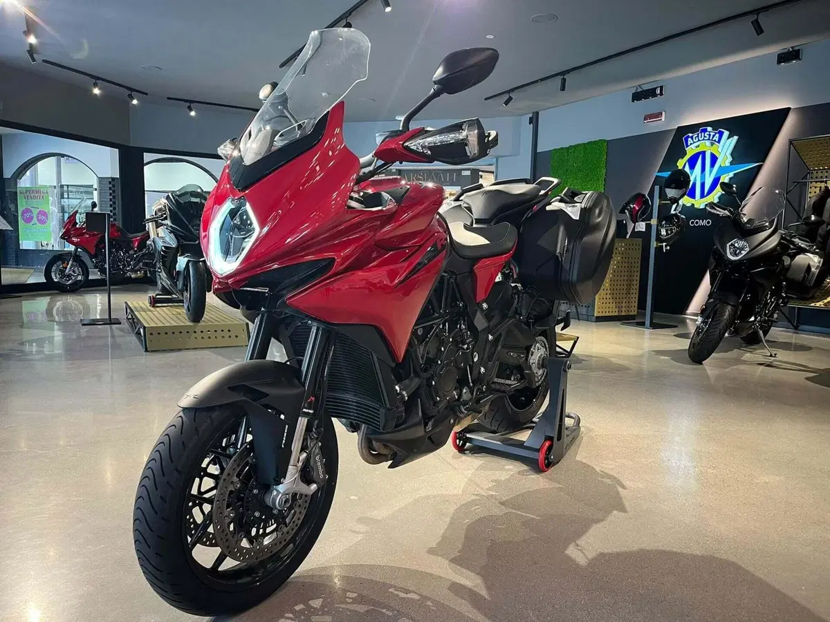 MV Agusta Turismo Veloce 800 R (2023 - 26) (2)