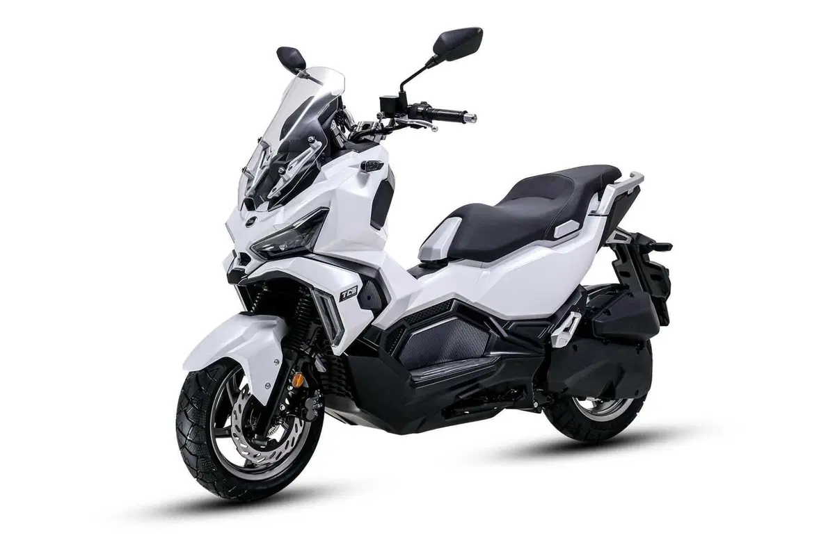 Sym ADX 125 (2025 - 26) (4)