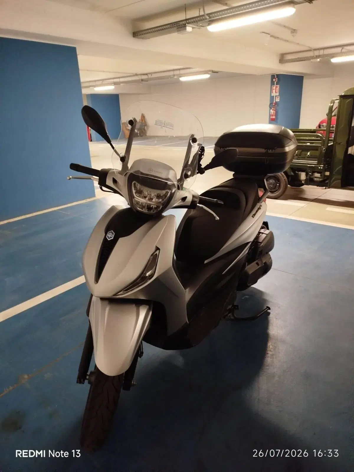 Piaggio Beverly 400 S ABS-ASR (2021 - 24) (2)
