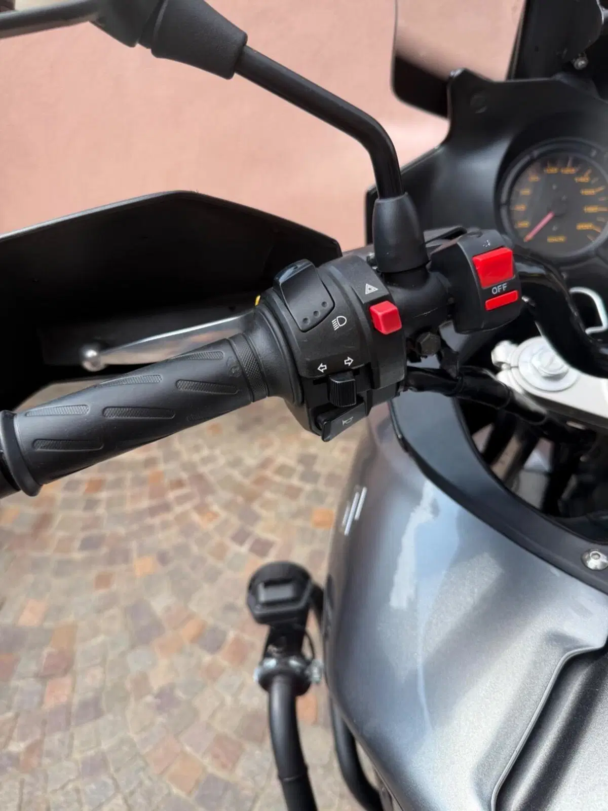 Suzuki V-Strom 650DL (2006 - 07) (5)