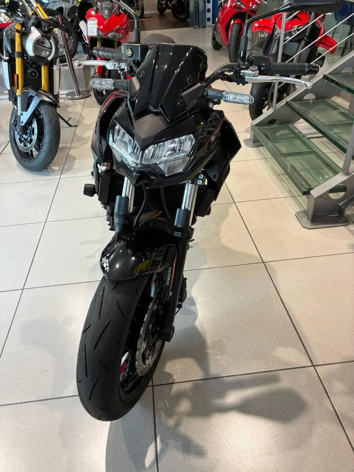 Kawasaki Z 650 (2025 - 26) (6)