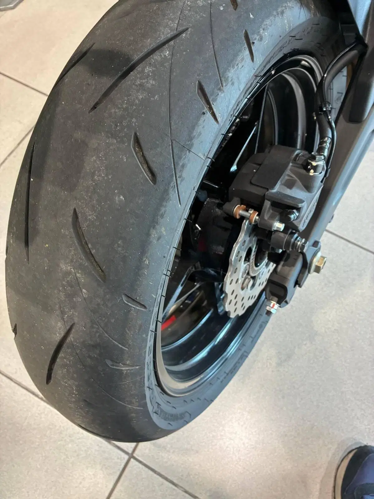 Kawasaki Z 650 (2025 - 26) (9)
