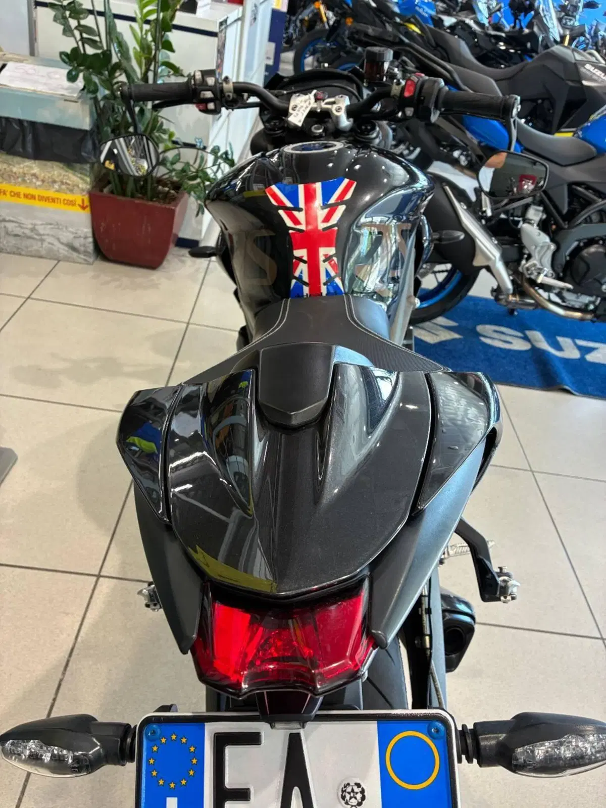 Triumph Street Triple RS (2020 - 22) (9)