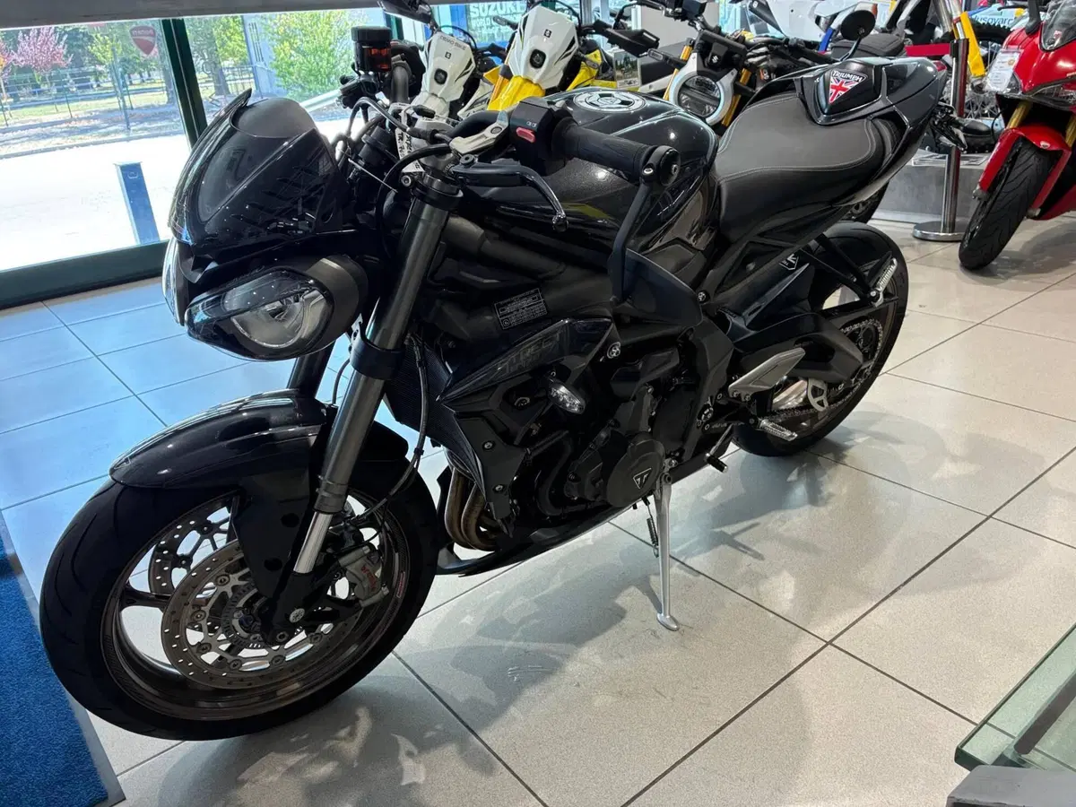 Triumph Street Triple RS (2020 - 22) (14)