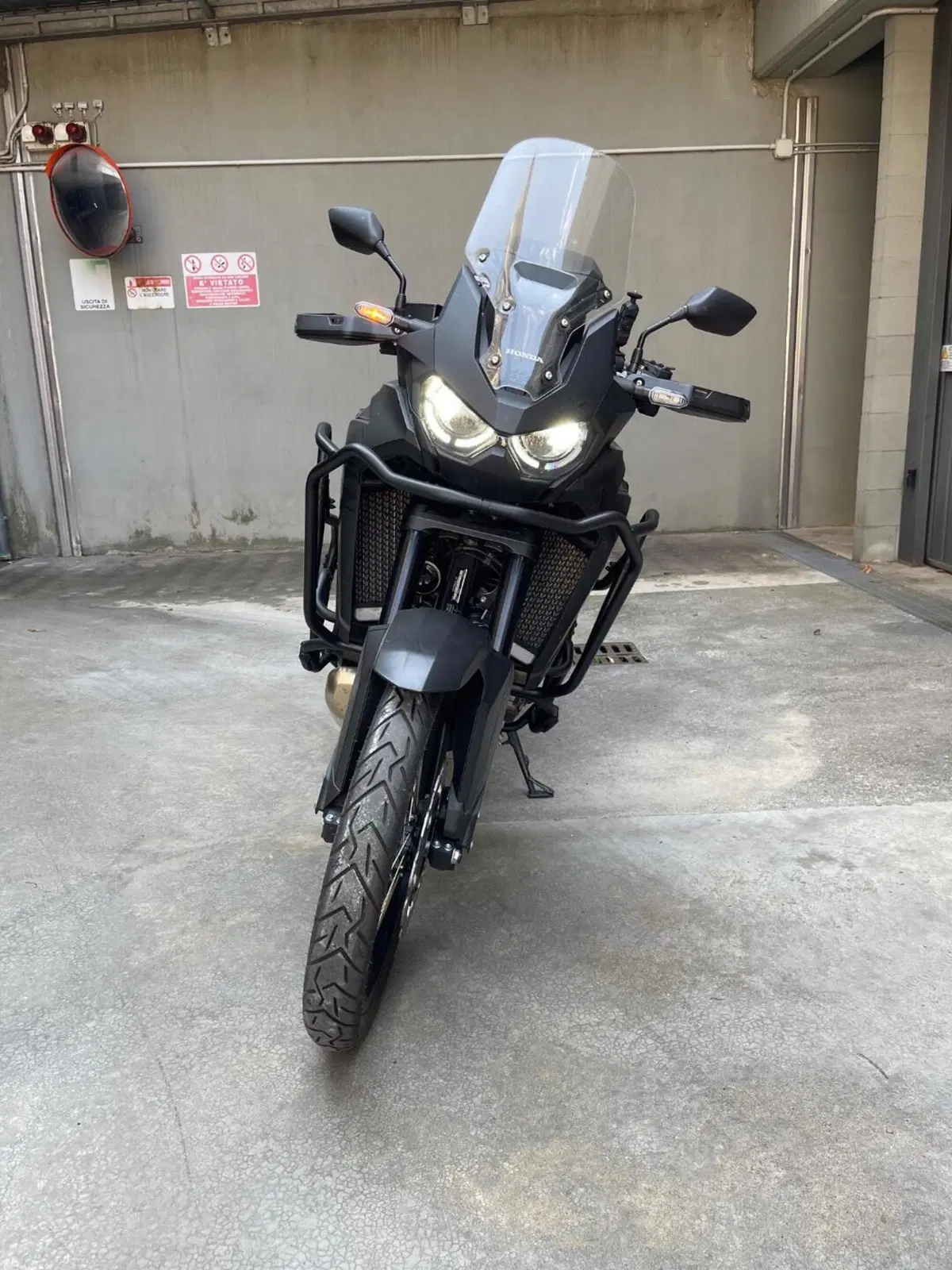Honda Africa Twin CRF 1100L DCT (2022 - 23) (3)