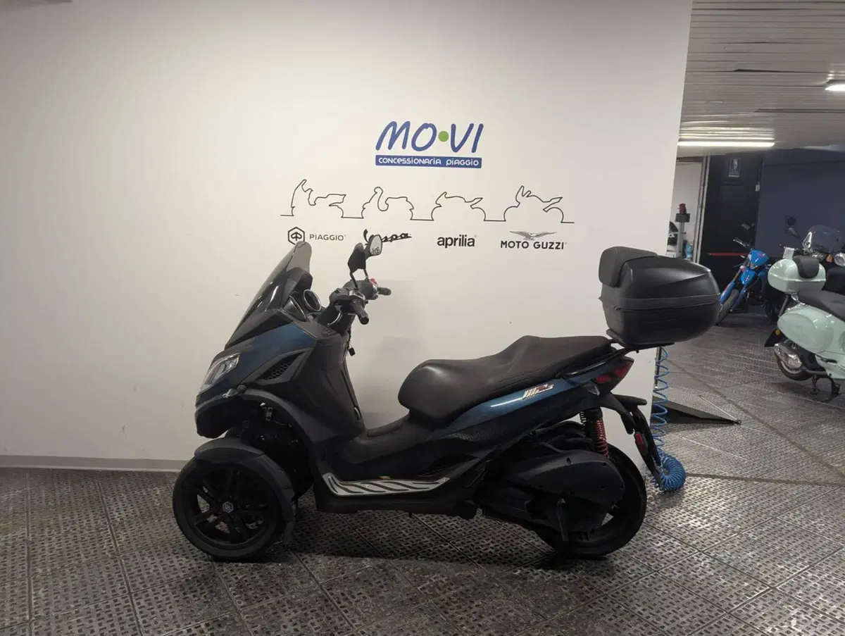 Piaggio MP3 300 ABS Hpe (2021 - 24) (2)