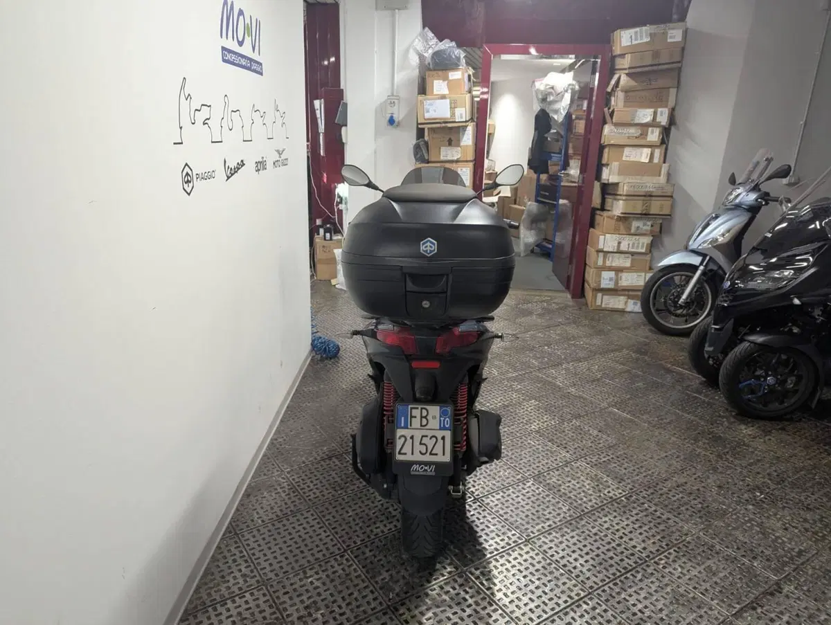 Piaggio MP3 300 ABS Hpe (2021 - 24) (4)