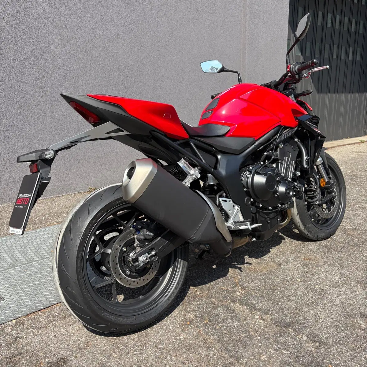 Honda CB 1000 Hornet (2025 - 26) (3)