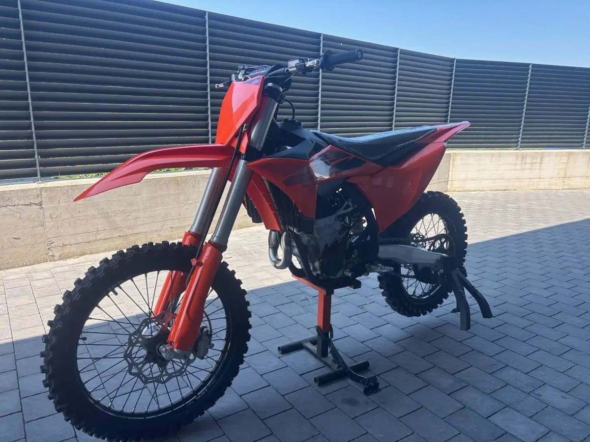 KTM 450 SX-F (2027) (2)