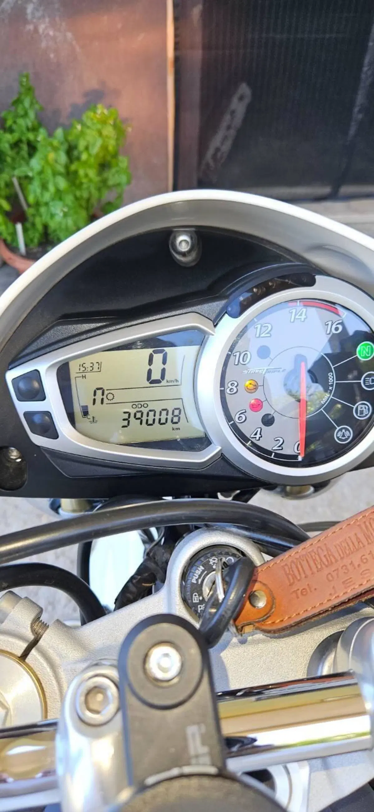 Triumph Street Triple R (2009 - 12) (7)