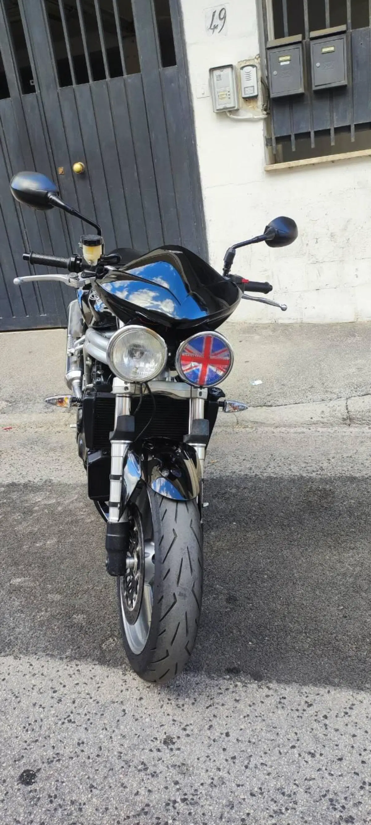 Triumph Speed triple 955i (7)