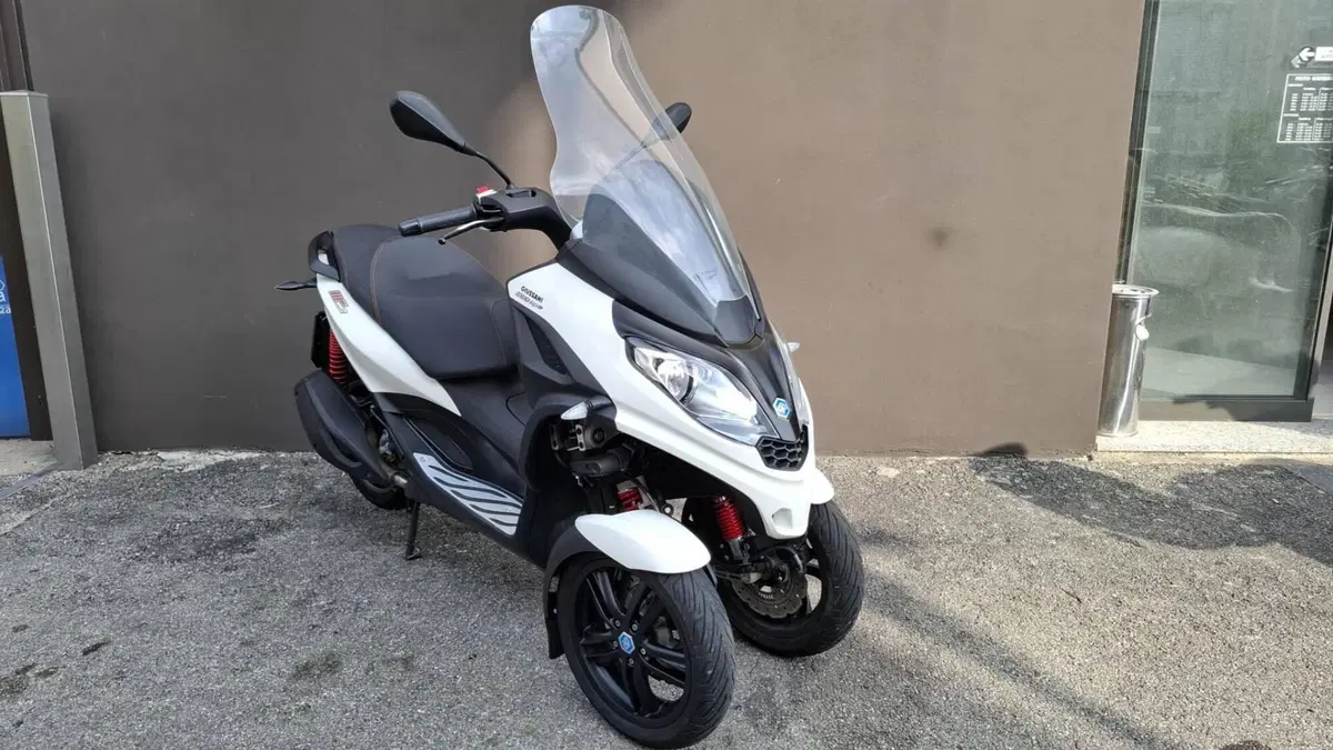 Piaggio MP3 300 ABS Hpe (2021 - 24)