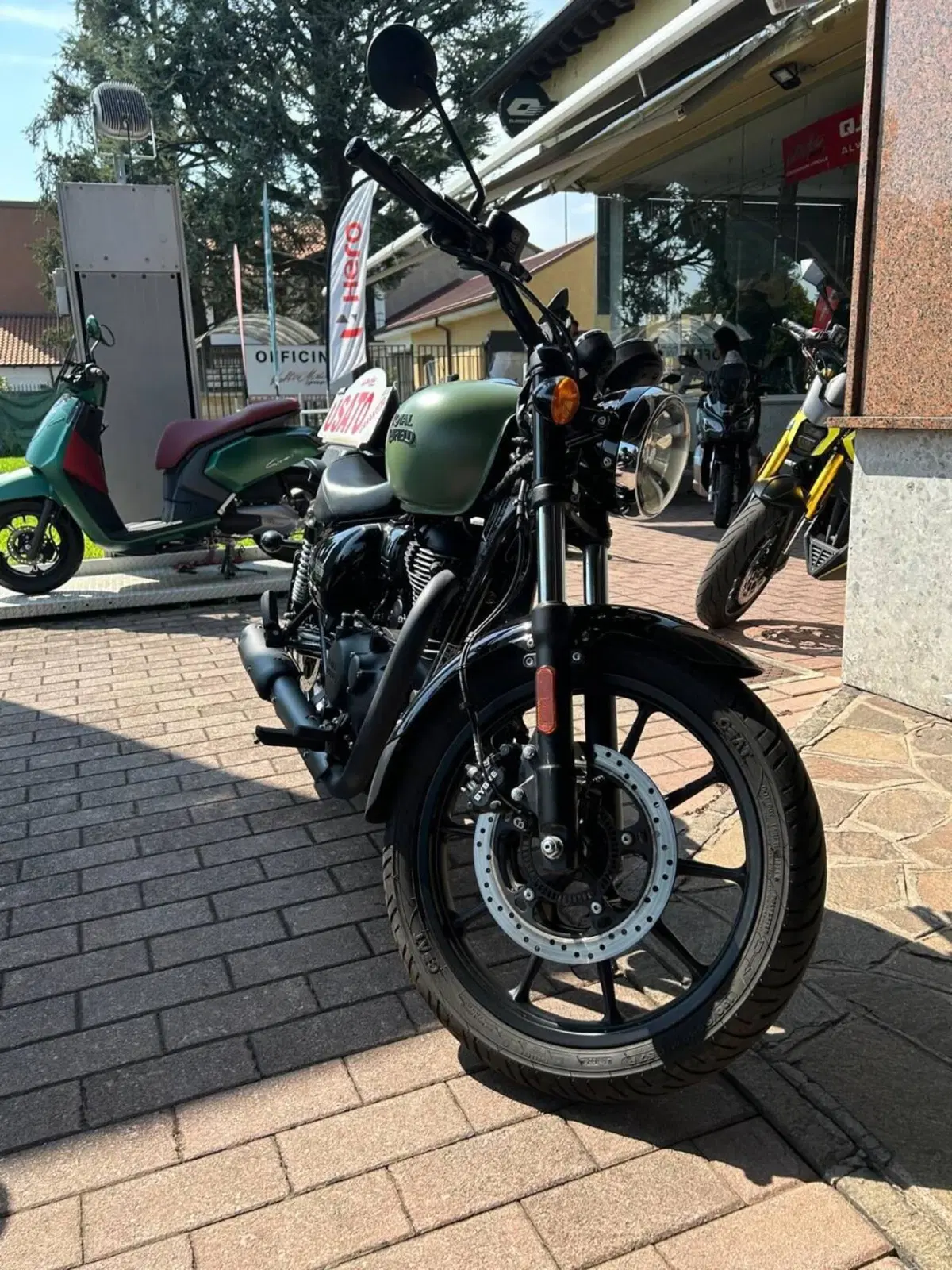 Royal Enfield Meteor 350 (2021 - 26) (4)