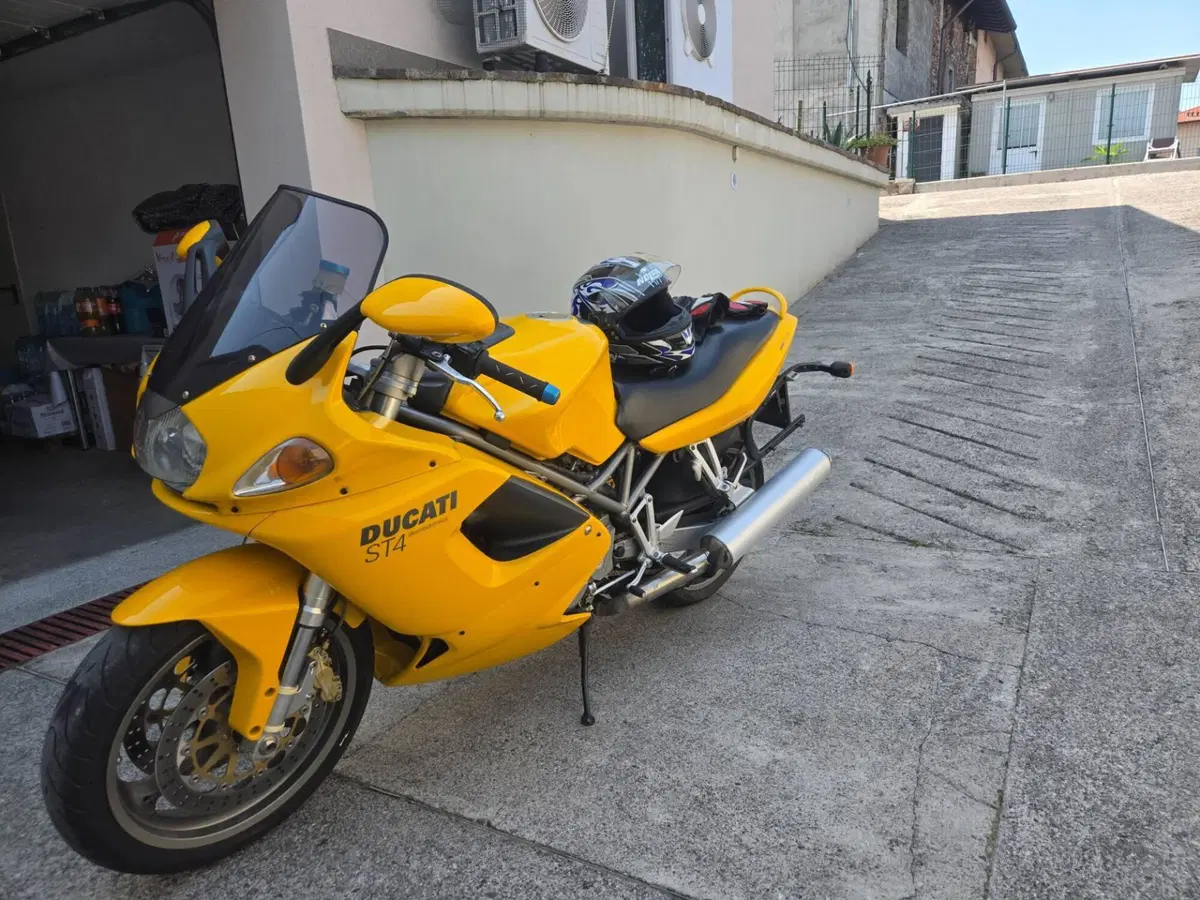 Ducati ST4 (1999 - 02)