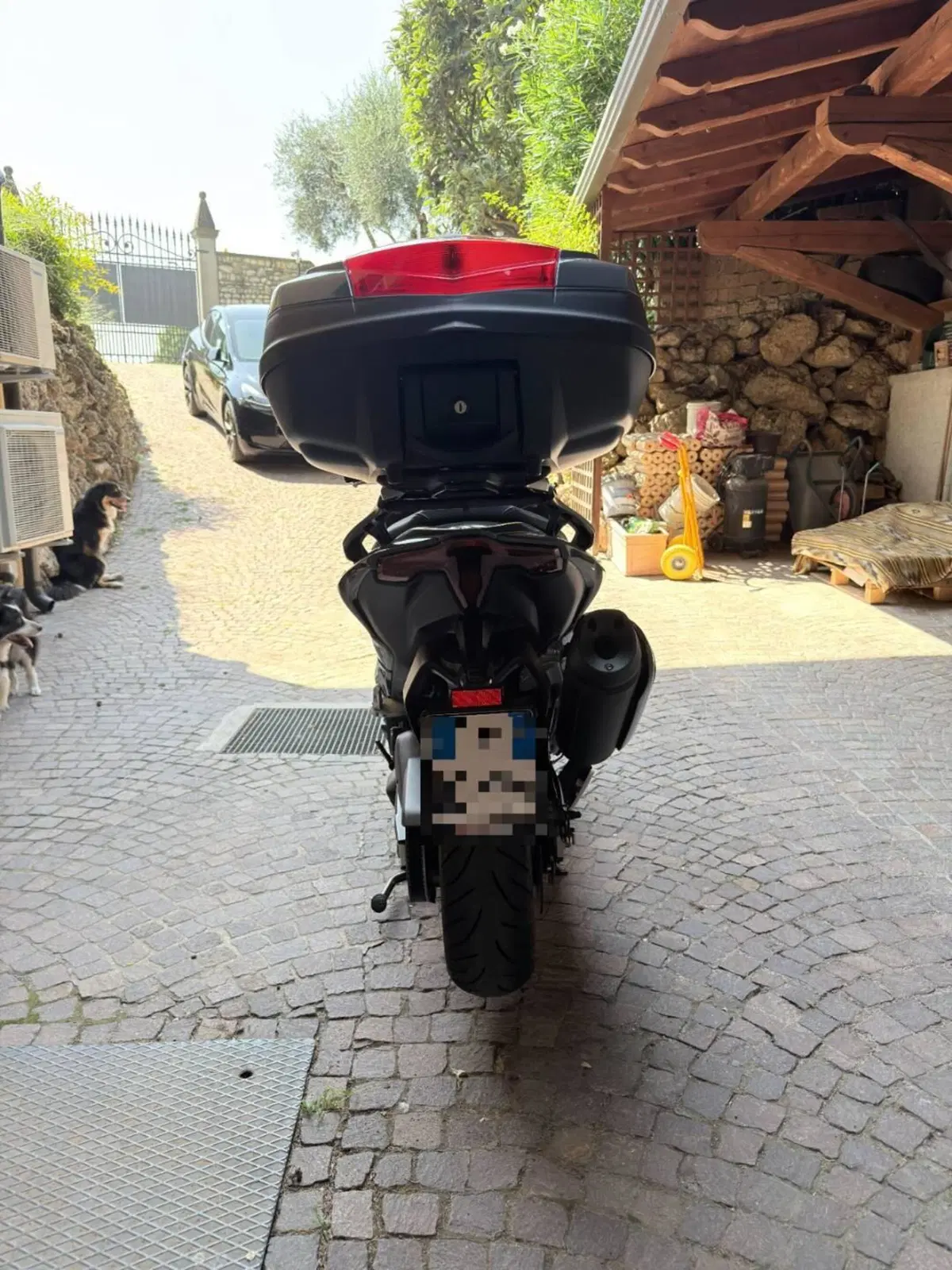 Yamaha T-Max 560 Tech Max (2022 - 24) (5)