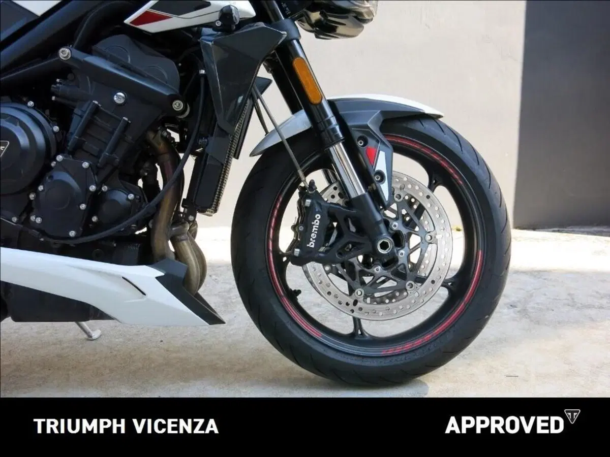 Triumph Street Triple 765 R (2023 - 26) (4)