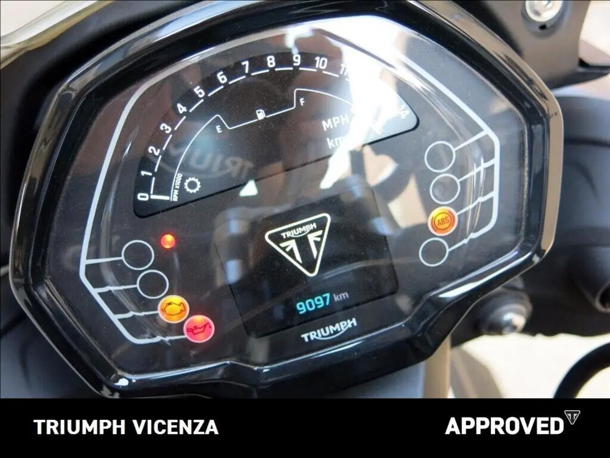 Triumph Street Triple 765 R (2023 - 26) (6)