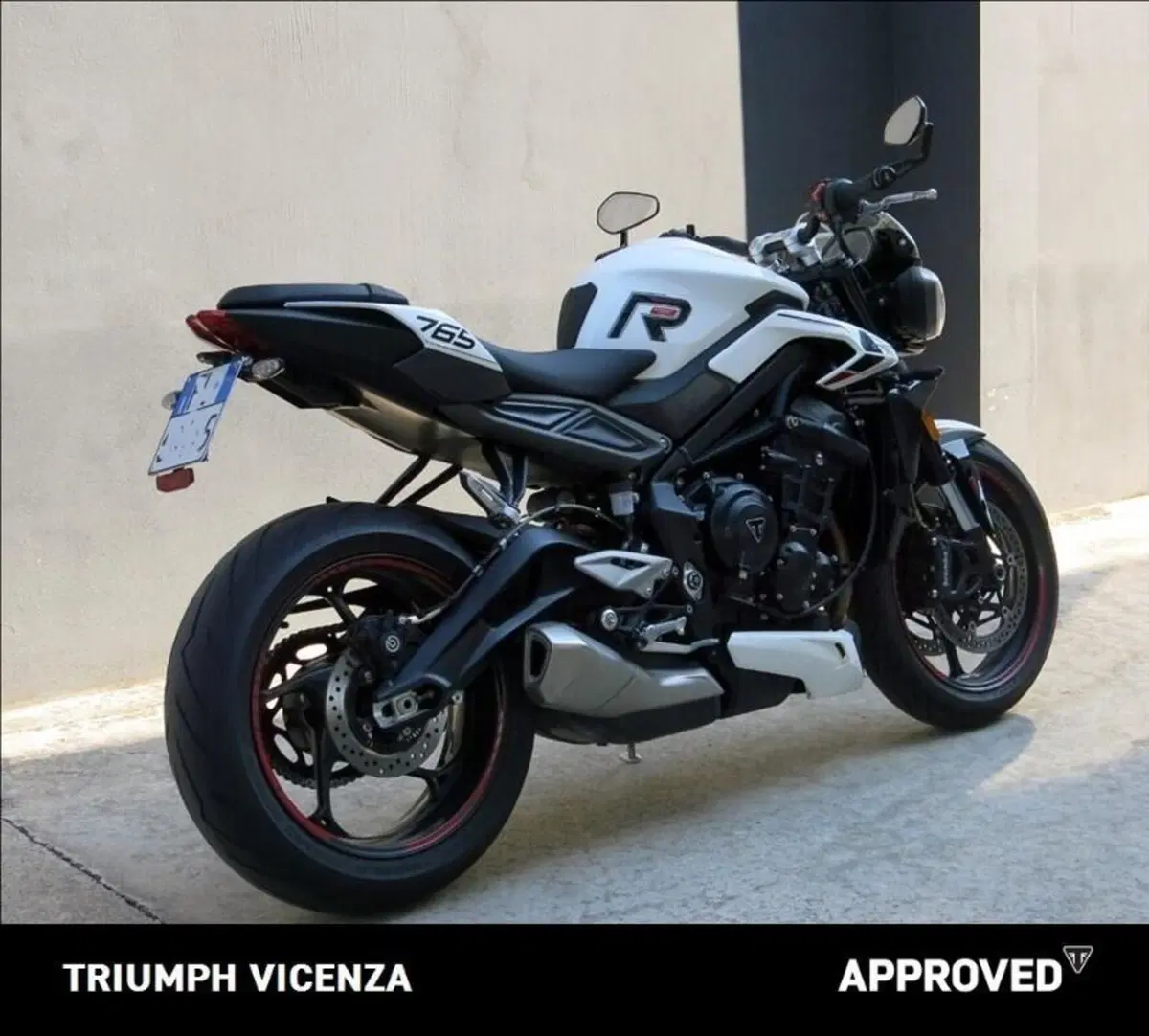 Triumph Street Triple 765 R (2023 - 26) (3)