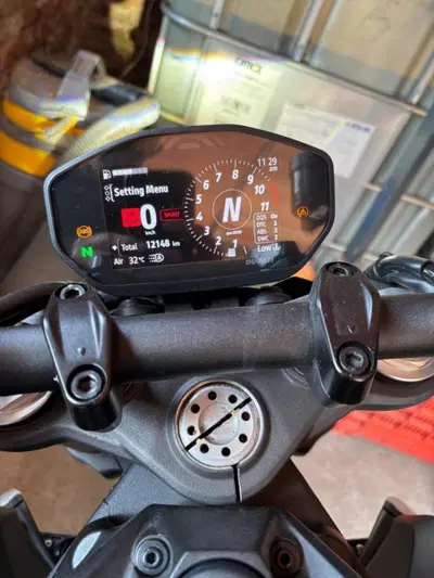 Ducati Monster 937 (2021 - 25) usata