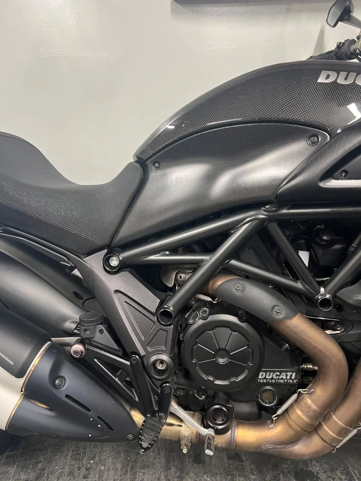 Ducati Diavel 1200 Carbon (2010 - 13) (6)