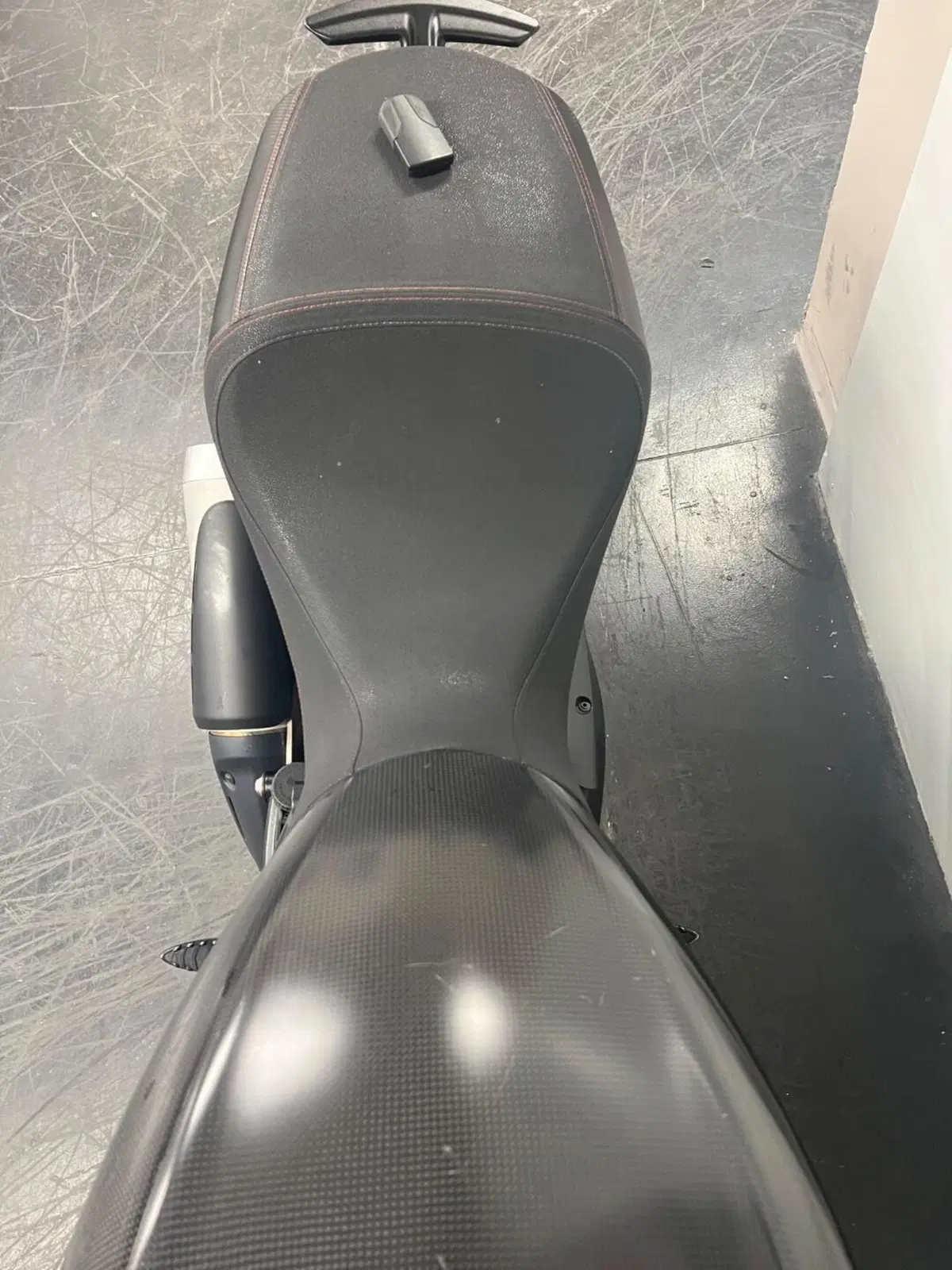 Ducati Diavel 1200 Carbon (2010 - 13) (8)