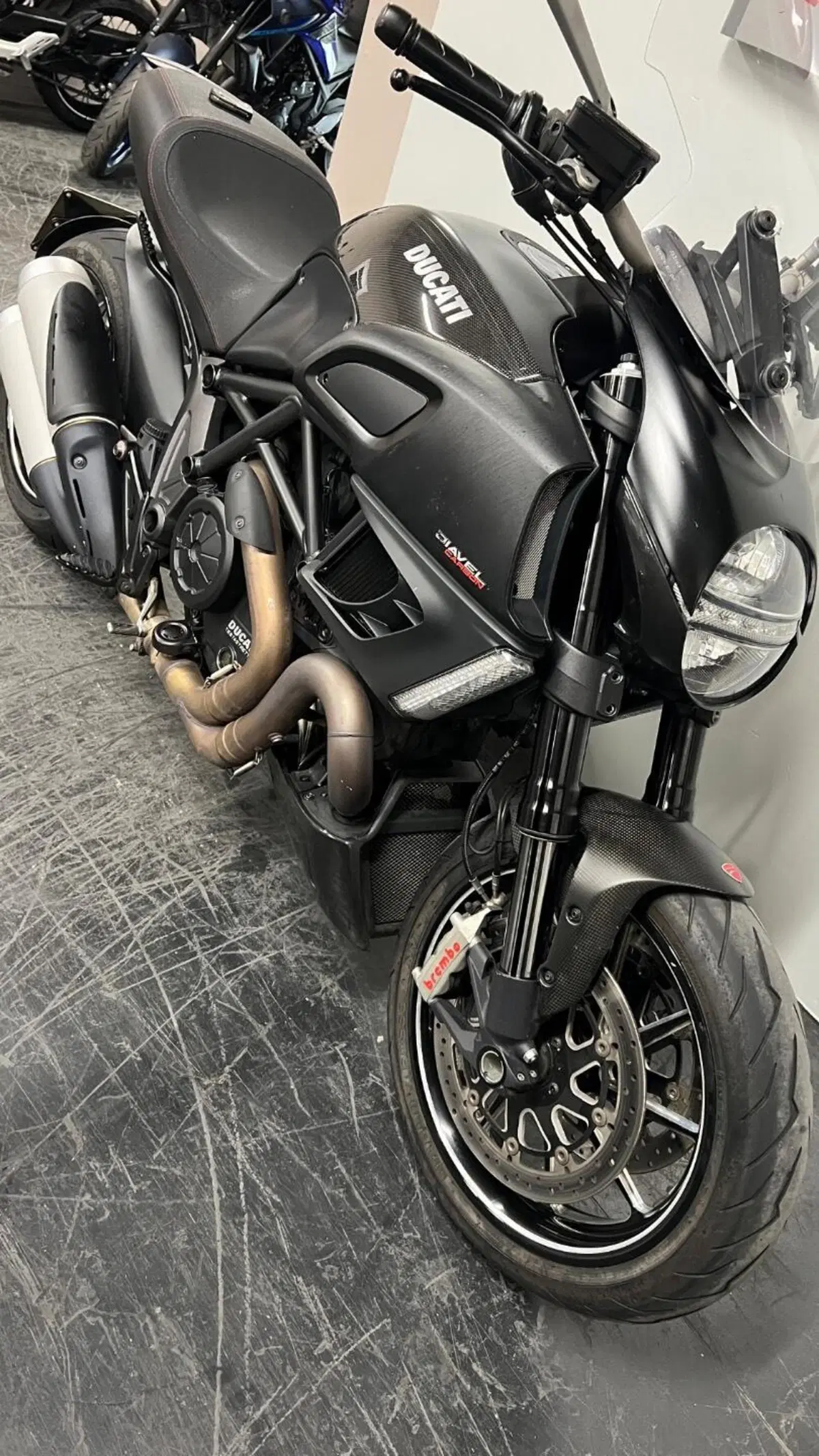 Ducati Diavel 1200 Carbon (2010 - 13) (11)