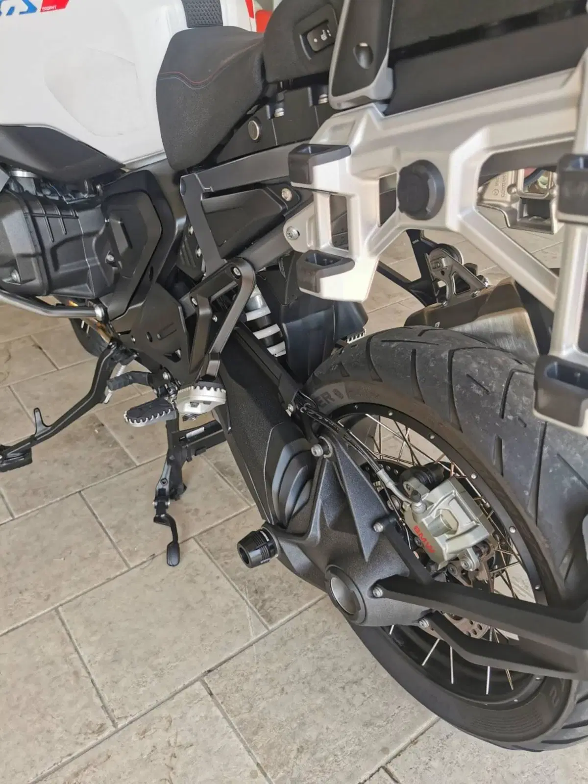 Bmw R 1300 GS Adventure Trophy (2025 - 26) (4)