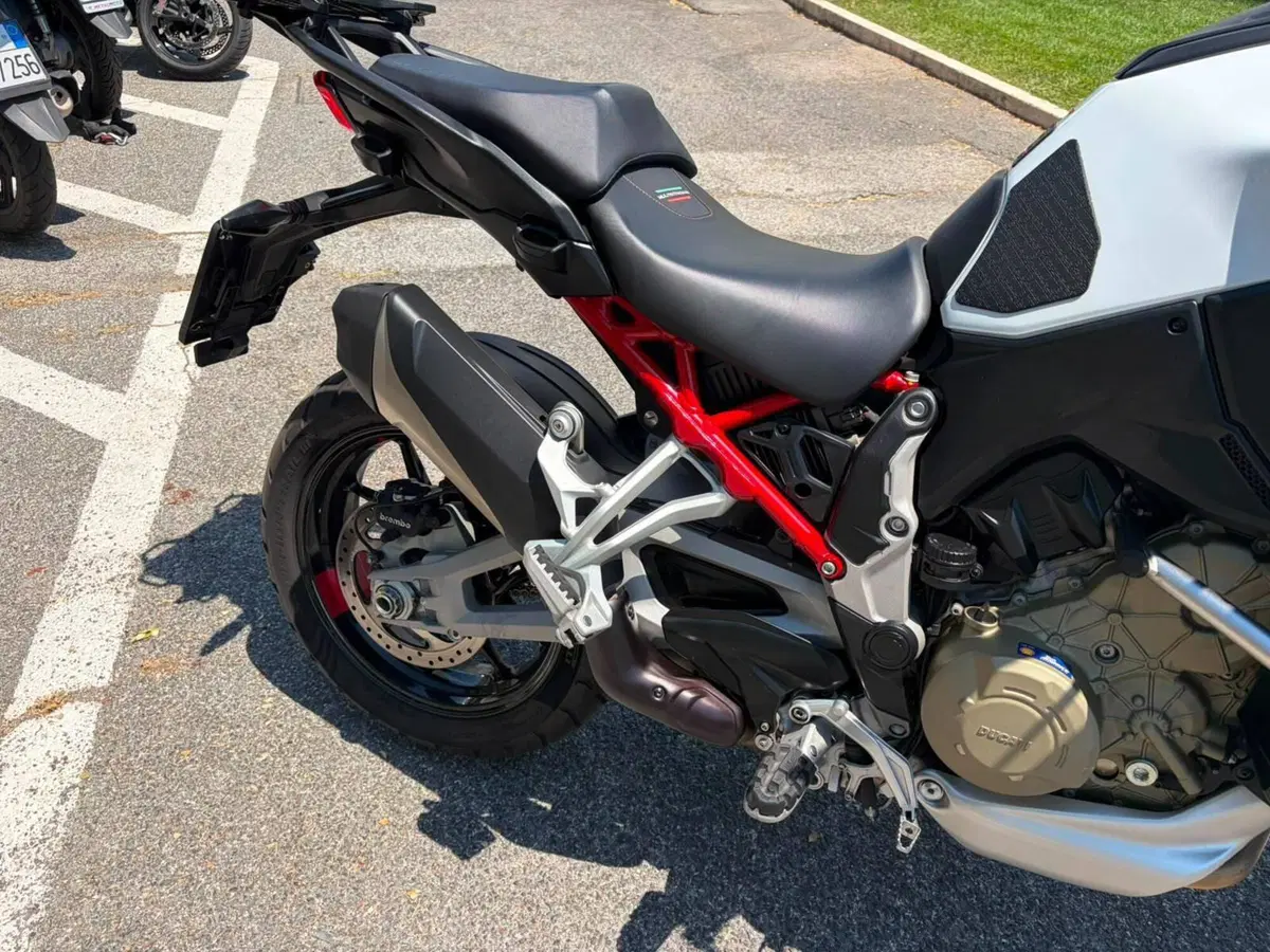 Ducati Multistrada V4 S (2021 - 24) (6)