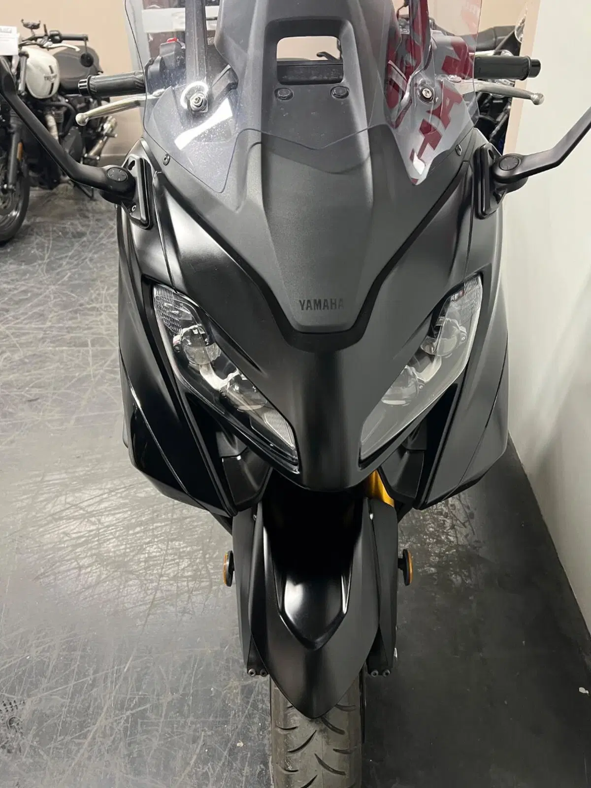 Yamaha T-Max 560 Tech Max (2022 - 24) (3)