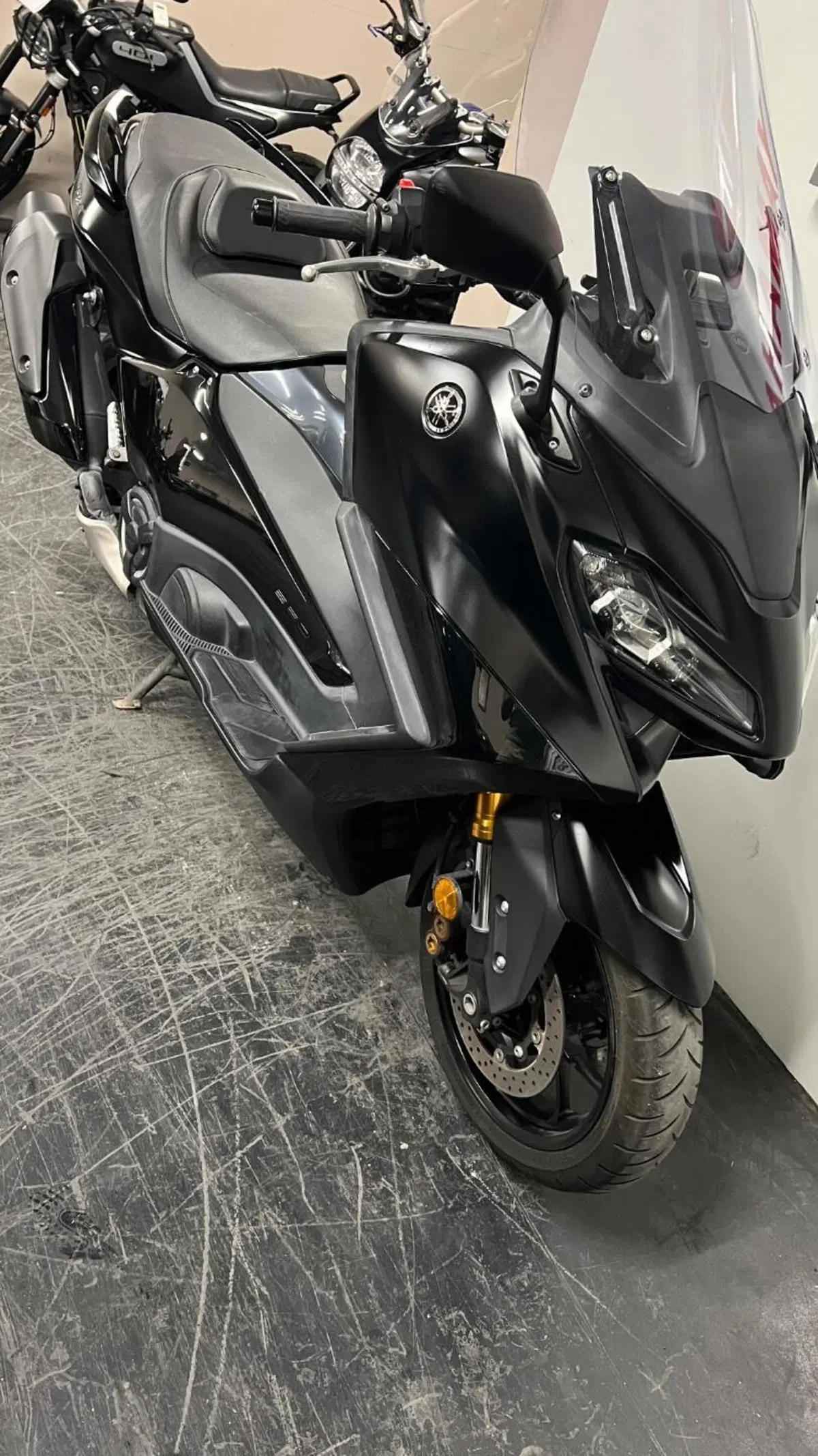 Yamaha T-Max 560 Tech Max (2022 - 24) (10)