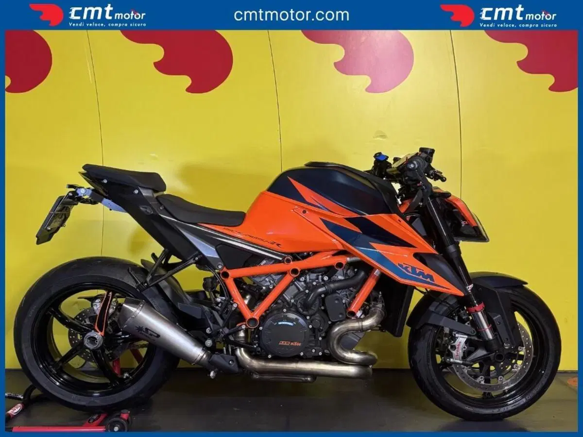 KTM 1290 Super Duke R (2021)