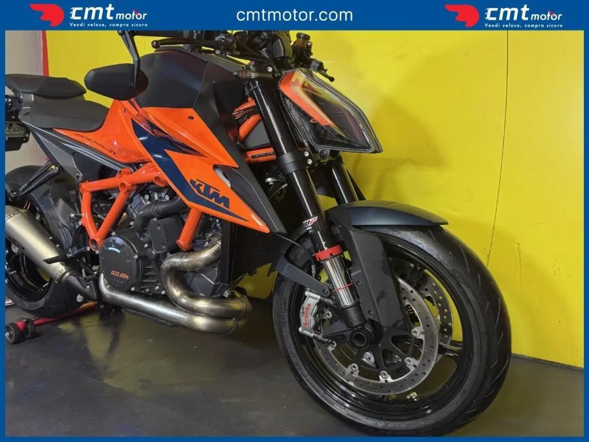 KTM 1290 Super Duke R (2021) (7)