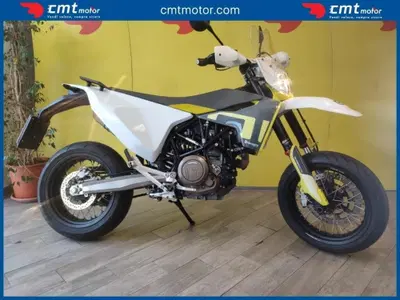Husqvarna 701 Supermoto (2022) usata