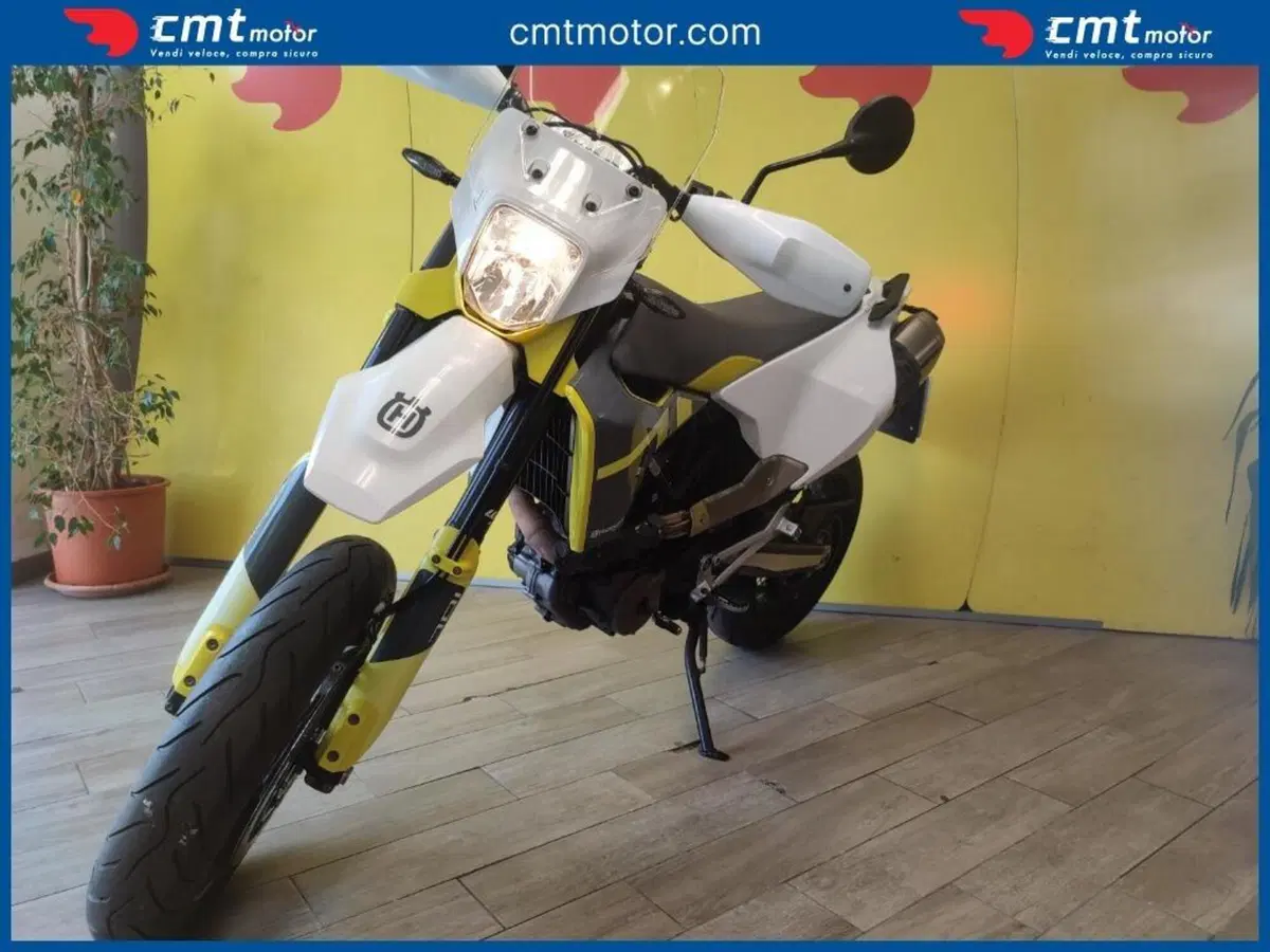 Husqvarna 701 Supermoto (2022) (7)