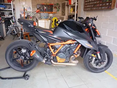 KTM 1290 Super Duke R (2021) usata