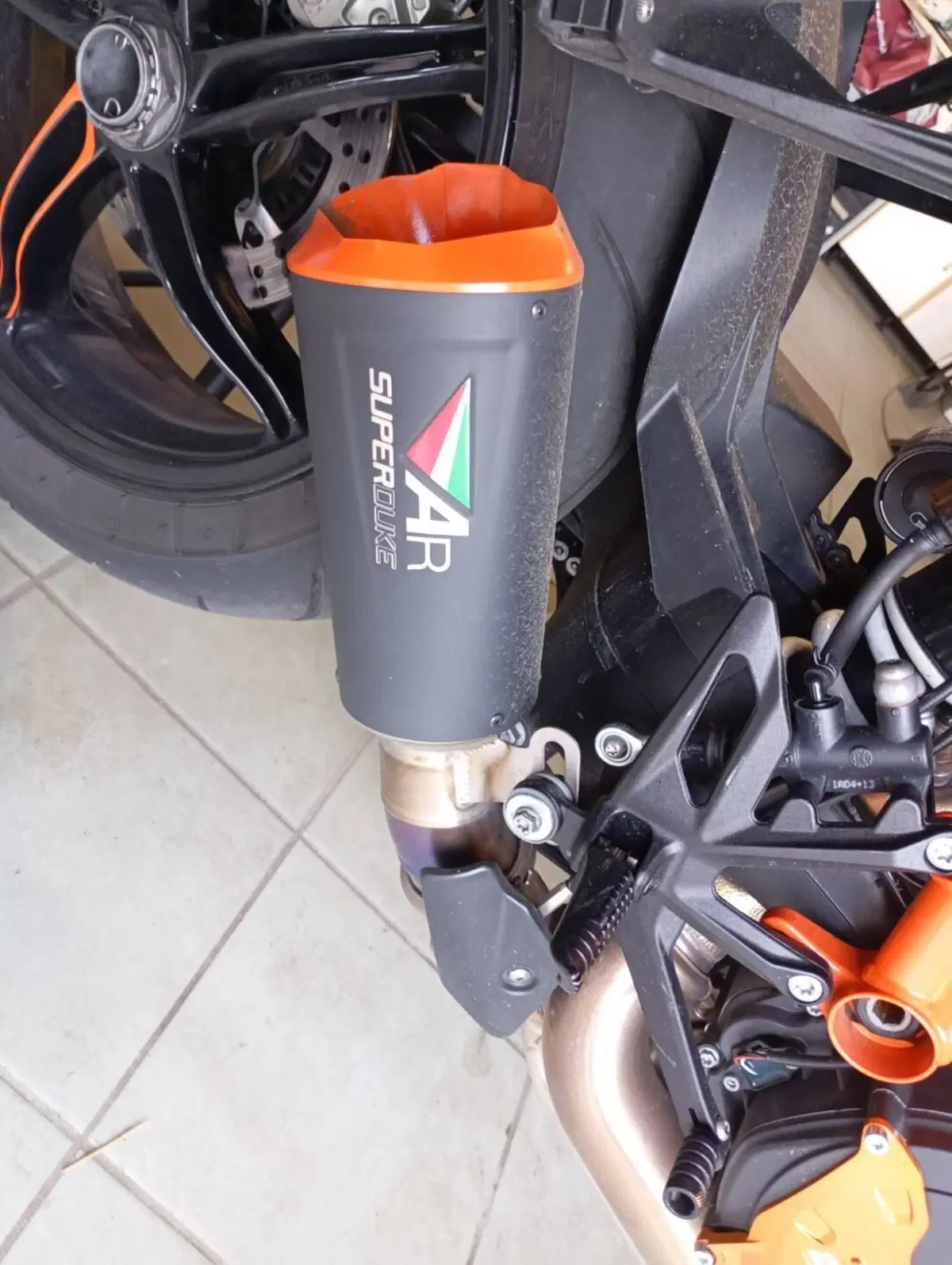 KTM 1290 Super Duke R (2021) (3)