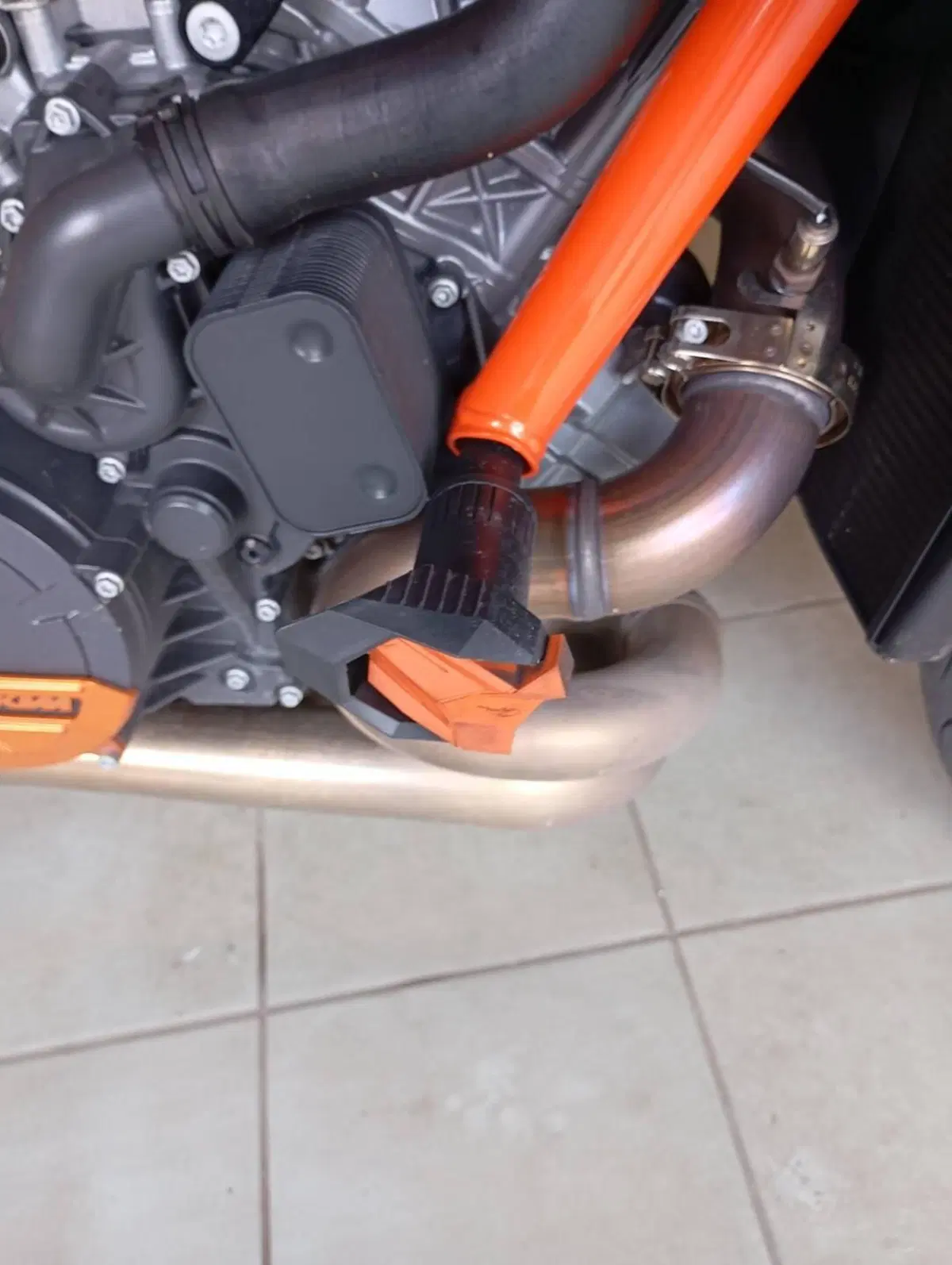 KTM 1290 Super Duke R (2021) (4)