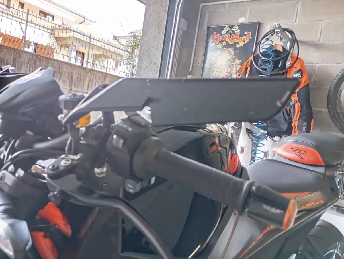 KTM 1290 Super Duke R (2021) (8)
