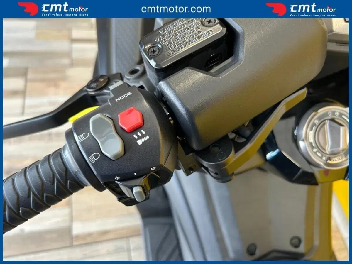 Kymco AK 550 ETS (2021 - 26) (6)