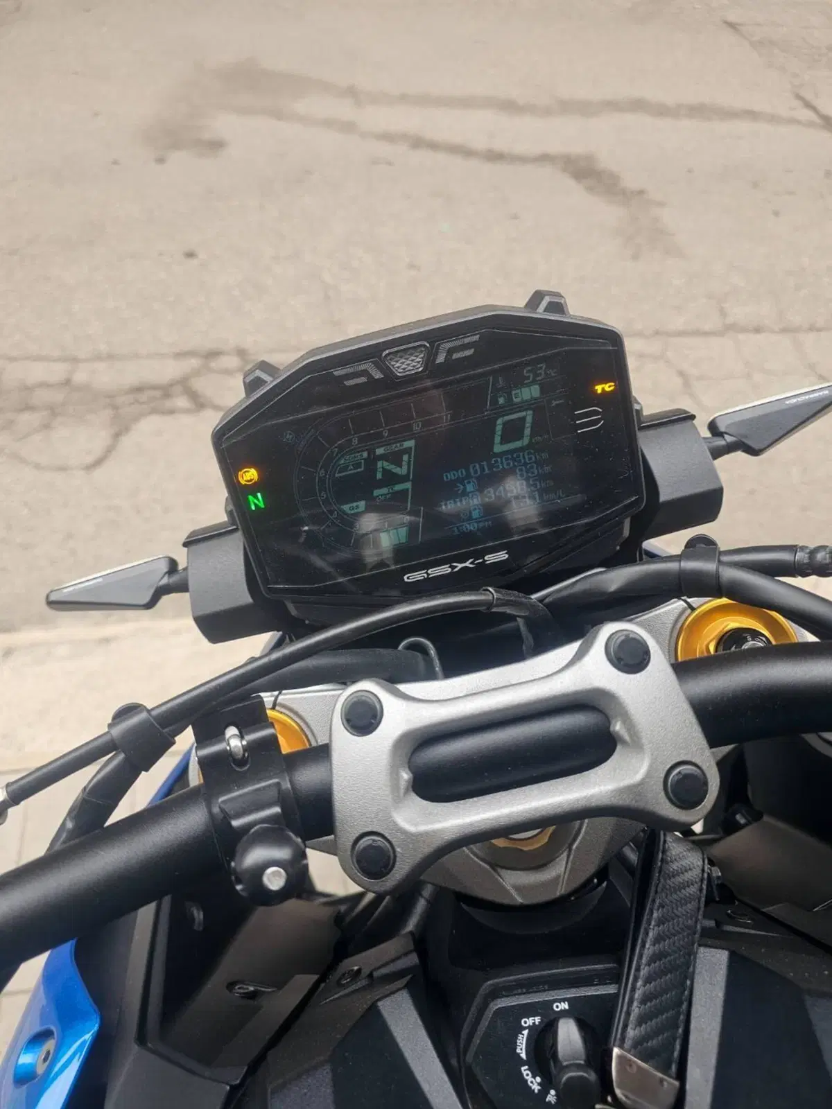 Suzuki GSX-S1000 (2021 - 25) (8)