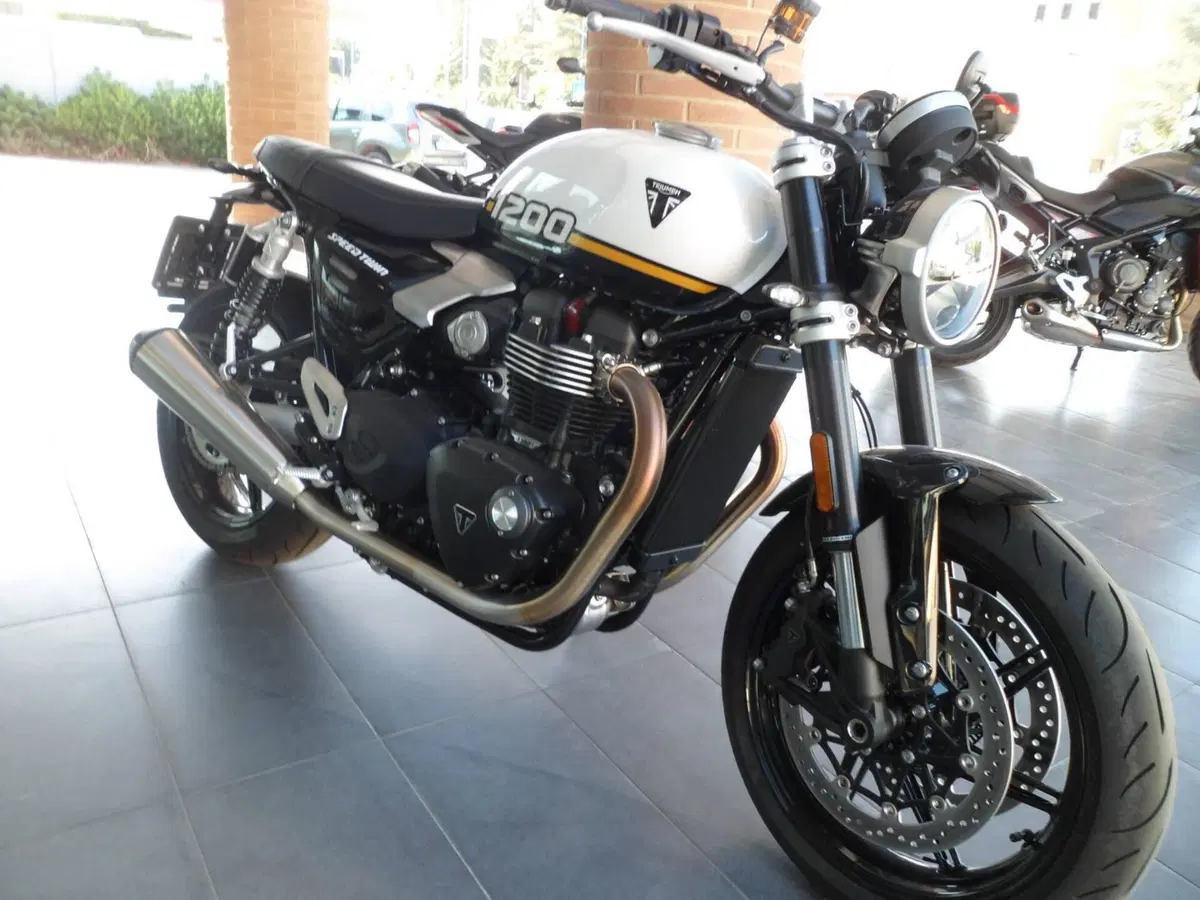 Triumph Speed Twin 1200 (2025 - 26) (2)