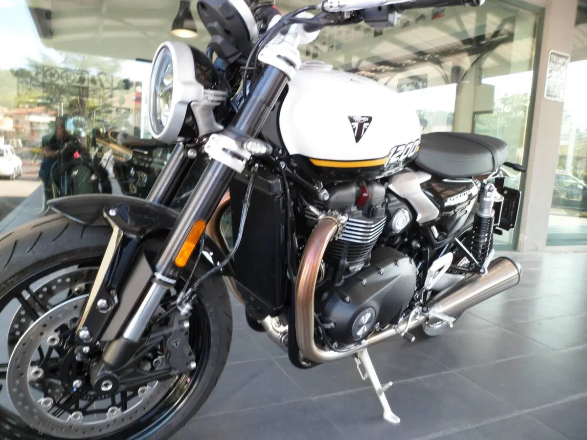 Triumph Speed Twin 1200 (2025 - 26) (3)
