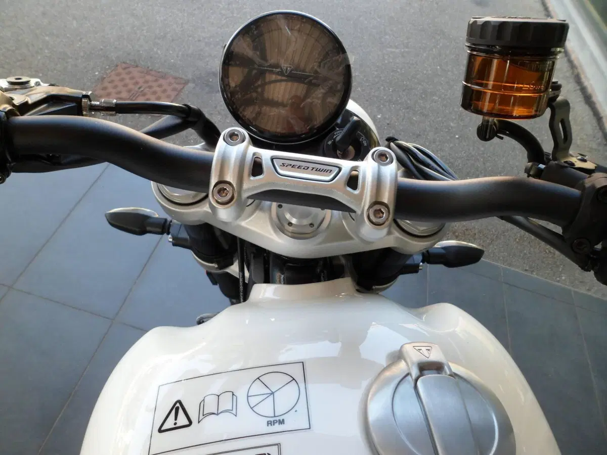 Triumph Speed Twin 1200 (2025 - 26) (5)